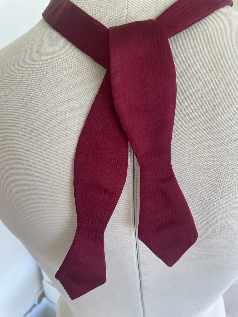 Beau Brummel Bowtie Burgundy Batwing Silk Self Tie   Vintage